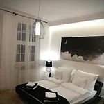 Black&white Apartment- Wierzbowa 5