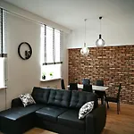 Black&white Apartment- Wierzbowa 5 Appartement *