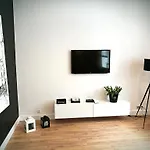 Black&white Apartment- Wierzbowa 5 Appartement *