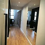 Black&white Apartment- Wierzbowa 5 Appartement