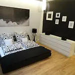 Appartement Black&white Apartment- Wierzbowa 5 *