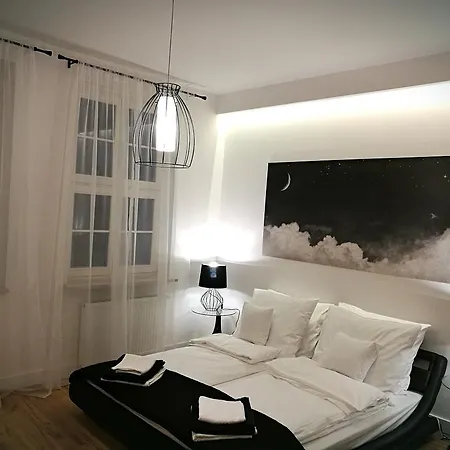Black&white Apartment- Wierzbowa 5