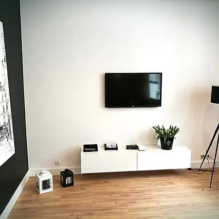 Black&white Apartment- Wierzbowa 5 شقة *