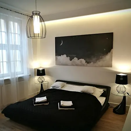 Black&white Apartment- Wierzbowa 5 شقة