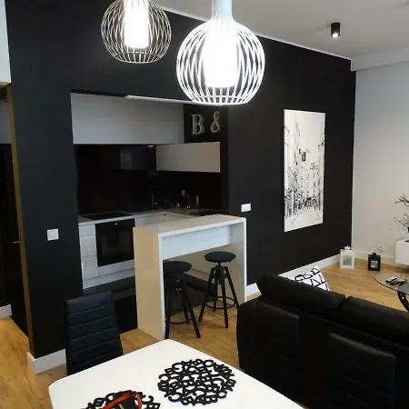 Black&white Apartment- Wierzbowa 5 شقة بوزنان