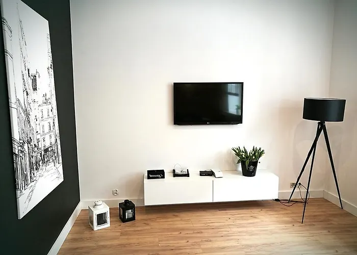 Black&white Apartment- Wierzbowa 5 アパート *