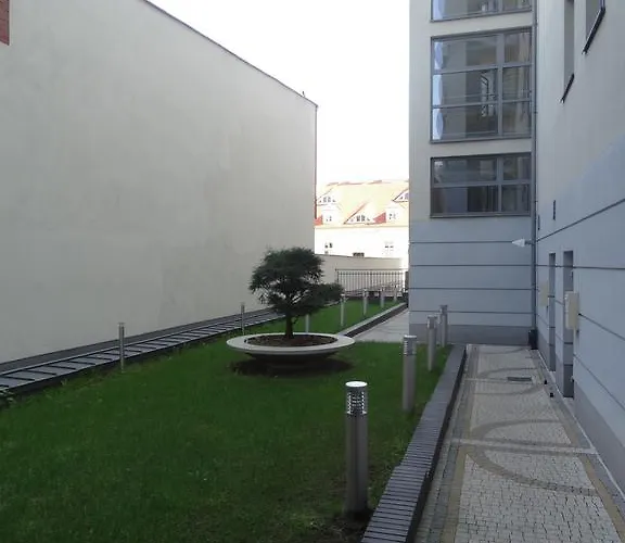 Black&white Apartment- Wierzbowa 5 アパート *