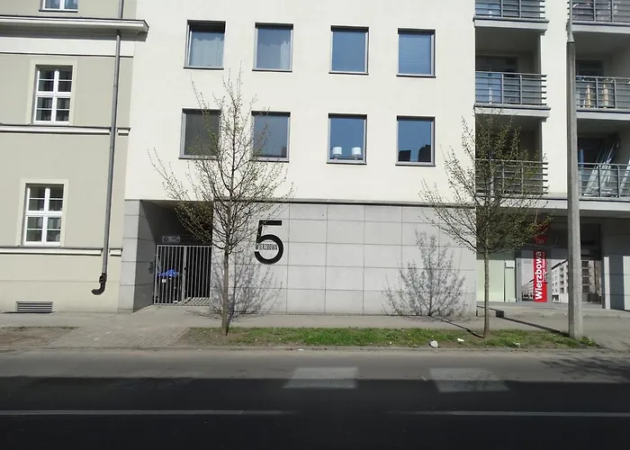 Black&white Apartment- Wierzbowa 5 アパート *