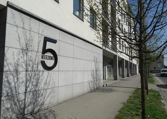 Black&white Apartment- Wierzbowa 5 アパート *